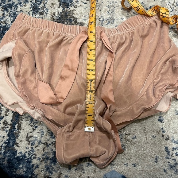 Victoria’s Secret Dusty Pink Sleep Shorts Size Medium - Picture 7 of 8